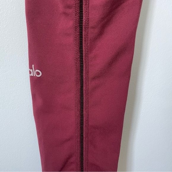 Alo High Waisted Dash Legging - Picture 4 of 7